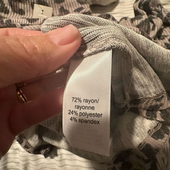 NWT Maurices 24/7 Animal Print Leopard long sleeve Top - Large - Picture 5 of 5